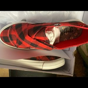 NIB never worn Gypsy Jazz size 9 Buffalo plaid shoes! So very cute!